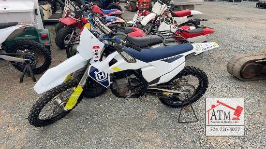 2019 Husqvarna FC450 Factory Edition Dirt Bike