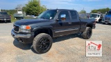 2003 GMC Sierra 2500 4X4 (SALVAGED TITLE)