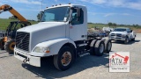 2004 Volvo VNM Day Cab