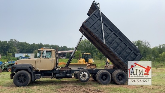 1995 Mack RD690S Dump Truck