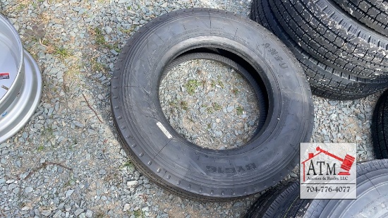 (1) NEW 215/75R-17.5 16-Ply Tire Only
