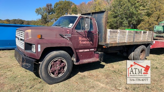1989 Ford F-700 Dump Truck