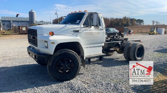 1987 Ford F-800 Chassis