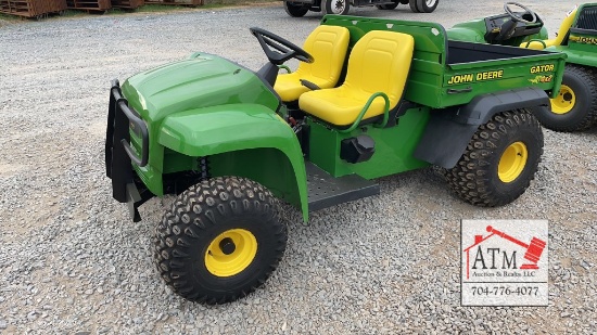 John Deere Gator 4X2