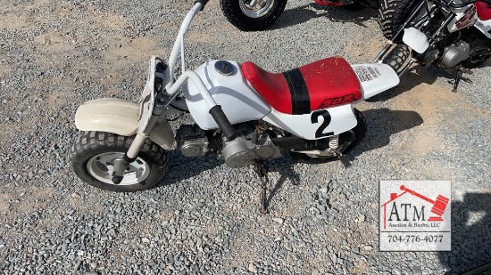 1999 Z50 Honda Dirt bike (Non-Running)