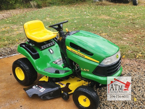 John Deere LA115 Lawn Mower