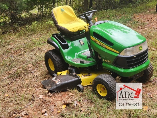 John Deere LA145 Lawn Mower