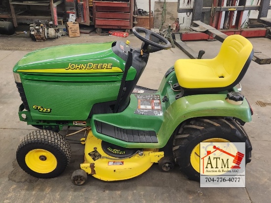 John Deere GT225 Lawn Mower