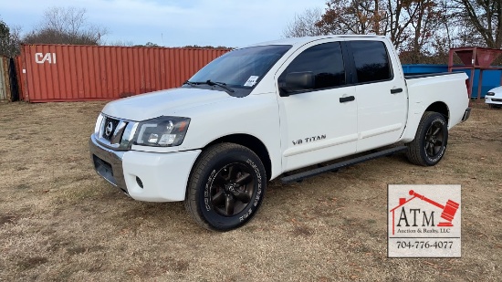 2012 Nissan Titan (Salvaged Title)