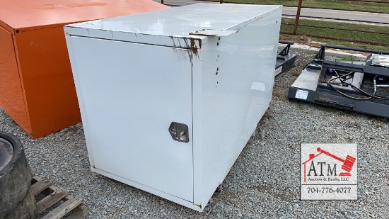 Toolbox 36" x 42" x 72"