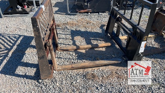 42” Forks - Skidsteer Attachment
