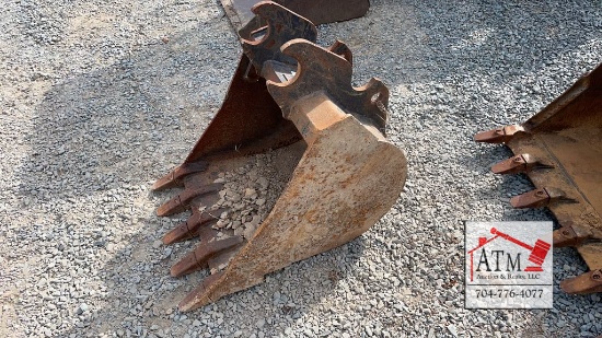 Kubota KX057 24" Bucket
