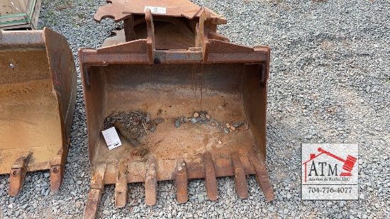 Kubota KX057 36" Bucket