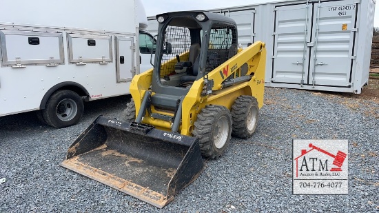 Wacker Neuson SW16 Loader w/ 68" Bucket