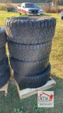(4) 33x12.5R17 Tires