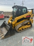 CAT 259D Loader w/ 72” 4-in-1 Bucket