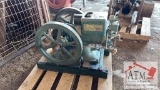International Harvester - 1.5 HP Hit & Miss Engine
