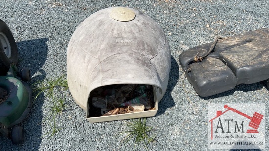 Igloo Dog House