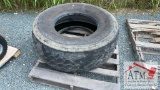 425/65R22.5 Tire