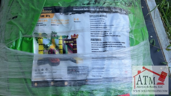 NEW Dinosaur Inflatable Bounce House w/ Slide