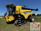 2018 CR8.90 New Holland Combine