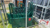 NEW Landhonor Tombstone Bale Livestock Feeder