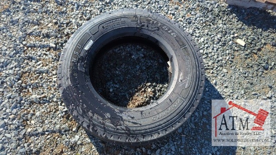 (1) NEW 215-75R17.5 16-Ply Tire Only