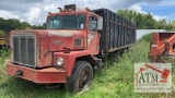 International Dump Truck (Non-Running, No Title)
