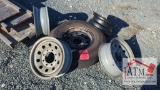 (1) 8-Lug 235/80R16 Wheel & (4) 8-Lug Rims