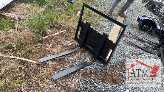 NEW Future Mini Skidsteer Forks