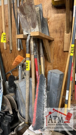 Misc Lot of Shovels