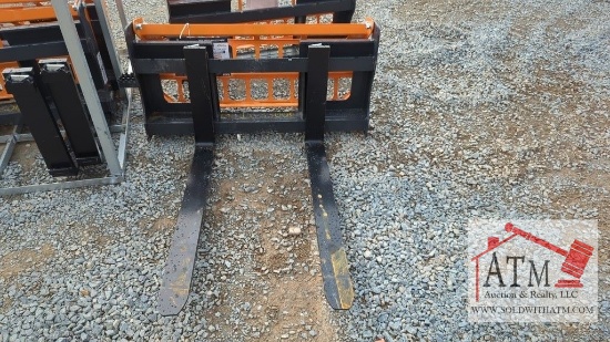 NEW Landhonor 48" Pallet Forks - Skidsteer Attach