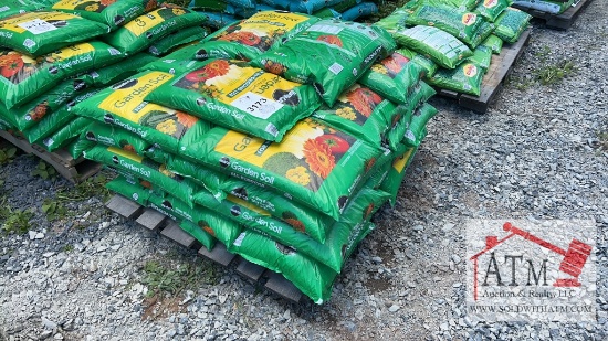 33 Bags Of Miracle Grow All Purpose Soil