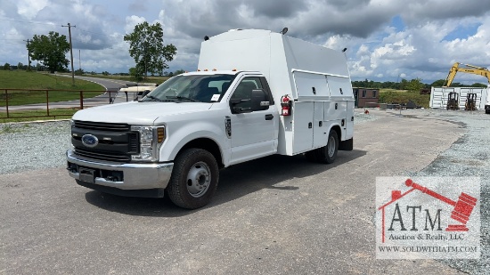 2019 Ford F-350 Enclosed Service Truck