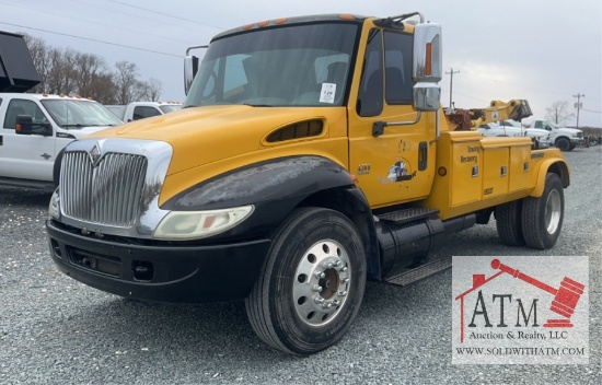 2003 International 4300 Wrecker
