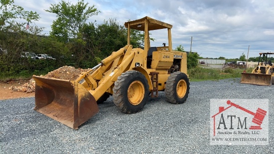 John Deere 444 Loader