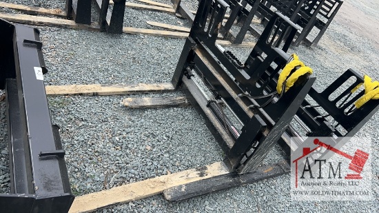 48" Hydraulic Adjustable Pallet Forks - Skidsteer