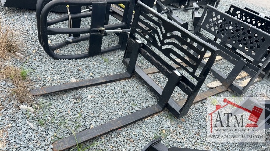 48" Pallet Forks - Skidsteer Attachment