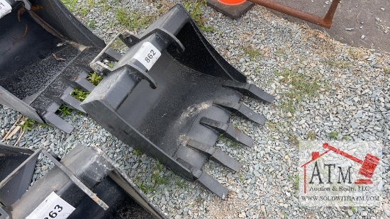 24" Bucket w/ Teeth - Backhoe Attachment