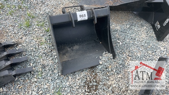 24" Bucket - Backhoe Attachment