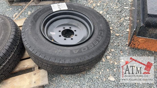 (1) 235/75R17.5 8 Lug Trailer Tire