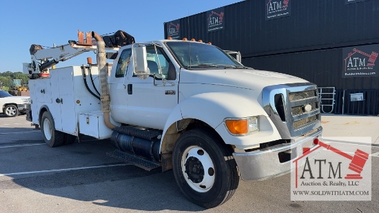 2005 Ford F-650 Crane Service Truck