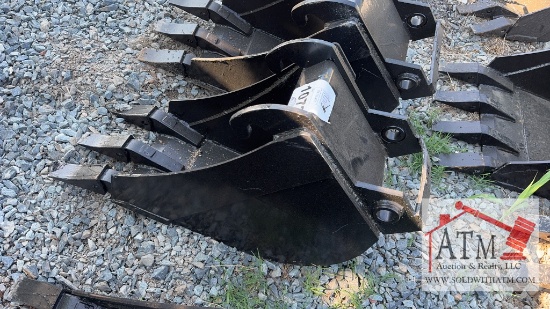 12" Bucket W/Teeth