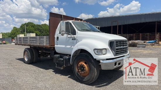 2000 Ford F-650 Dump Truck