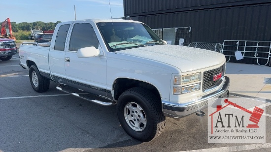 1997 GMC Sierra 4X4 (Salvaged Title)