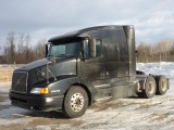 2000 Volvo VNL T/A Hiway Tractor - Sleeper