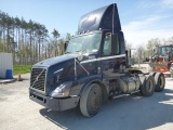 2009 Volvo VNL T/A Hiway Tractor - Day Cab