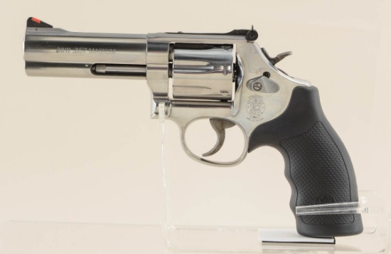 Smith & Wesson 686 Plus .357 mag 4" bbl LNIB