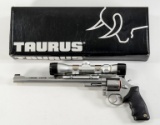 Taurus M17-12 .17 hmr revolver