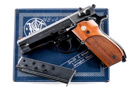 Smith & Wesson 39-2 9mm Semi Auto Pistol